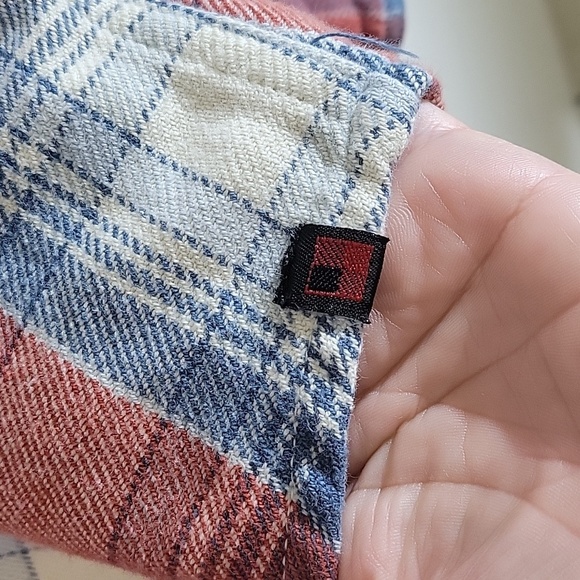 Woolrich Men's Flannel Size Medium - Picture 3 of 7